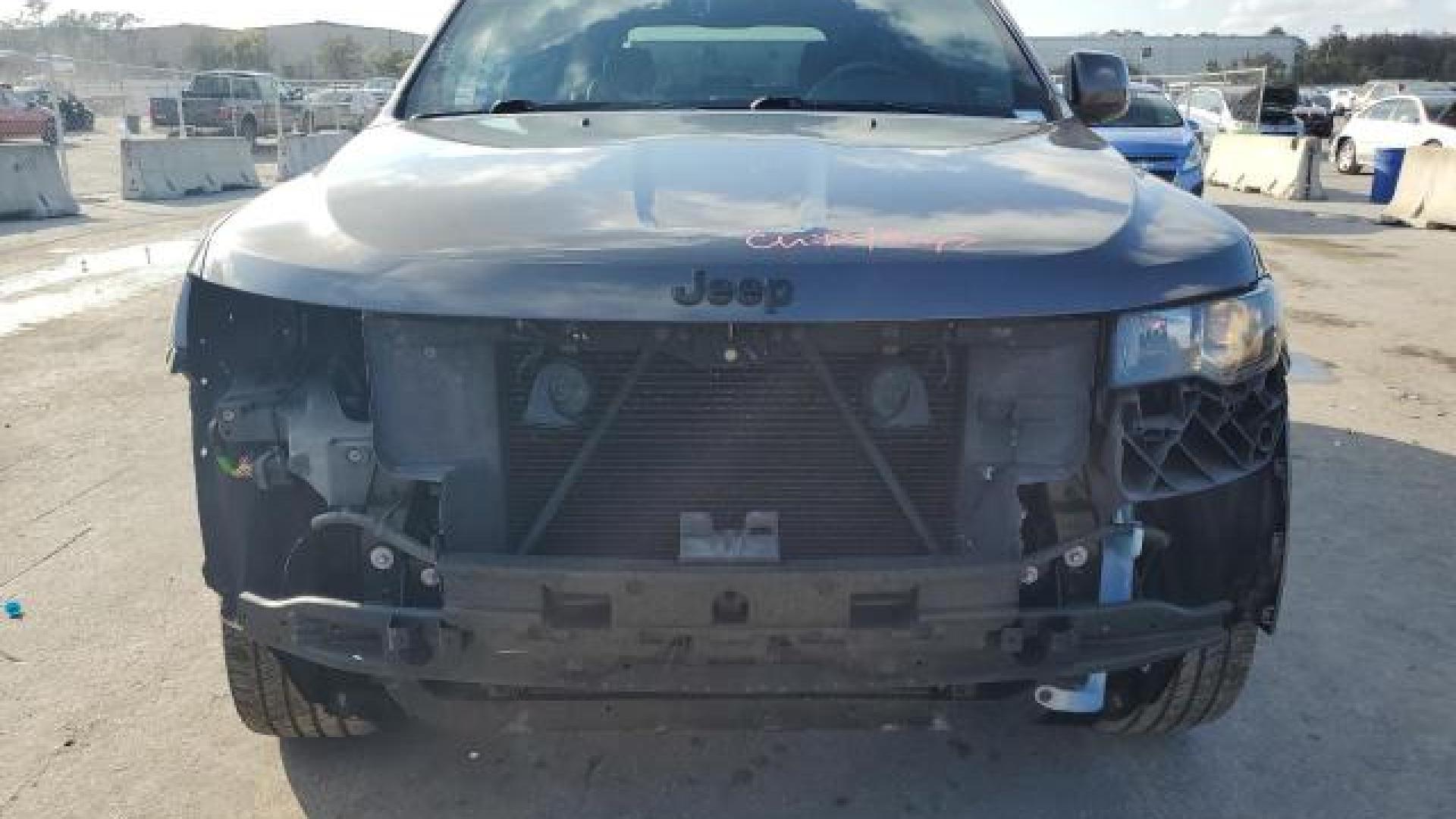 Jeep  - Grand Cherokee - 2017 - Grey - 85932234