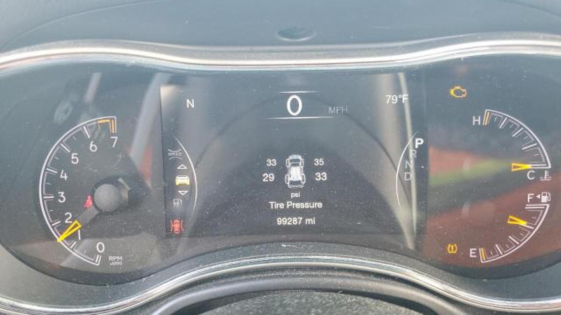 Jeep  - Grand Cherokee - 2017 - Grey - 85932234