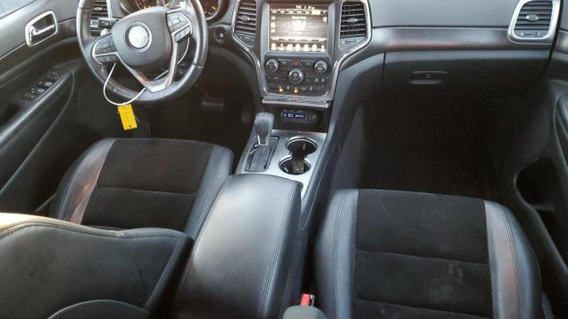 Jeep  - Grand Cherokee - 2017 - Black - 86405304