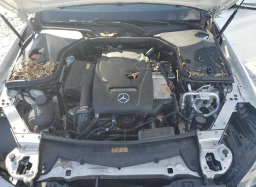 Mercedes - E300 - 2017 - White - 86614734