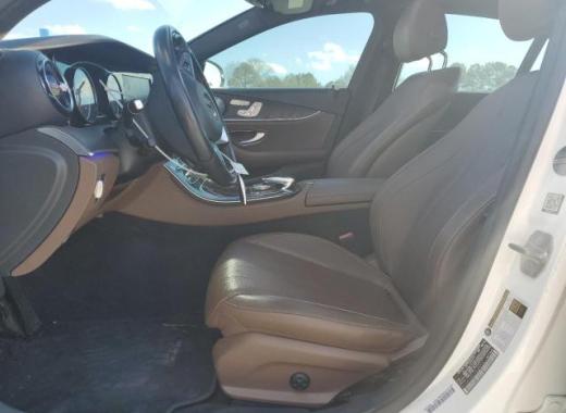 Mercedes - E300 - 2017 - White - 86614734