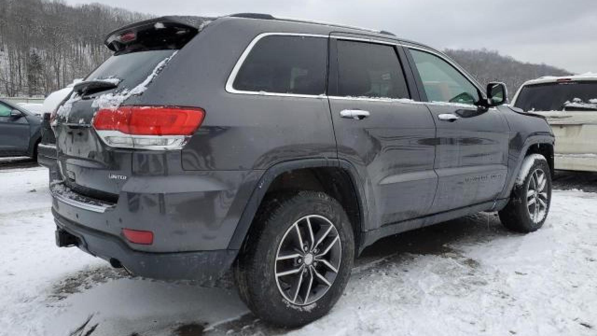 Jeep  - Grand Cherokee - 2017 - Grey - 86702754