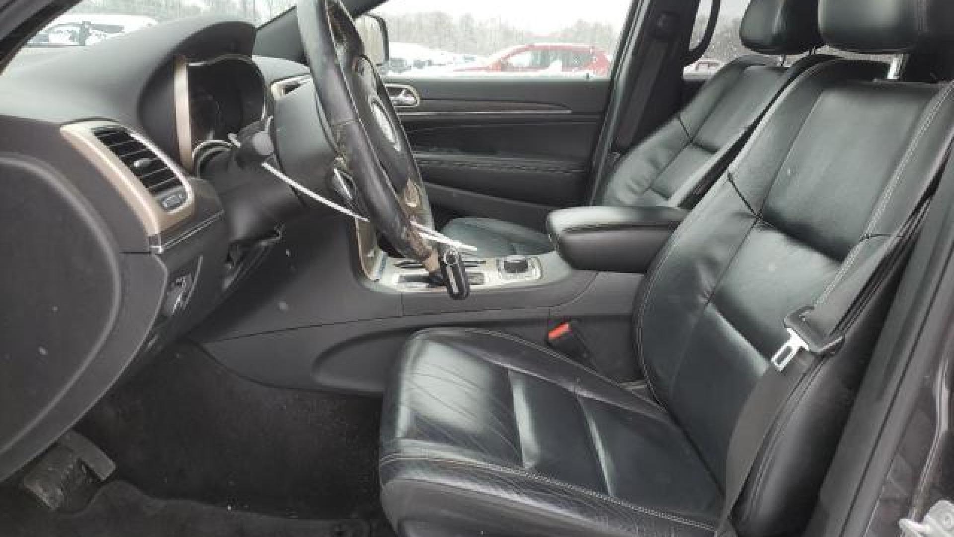 Jeep  - Grand Cherokee - 2017 - Grey - 86702754