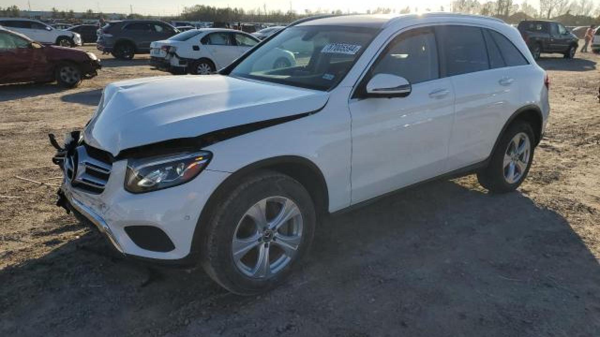 Mercedes - Glc300 - 2018 - White - 87005594