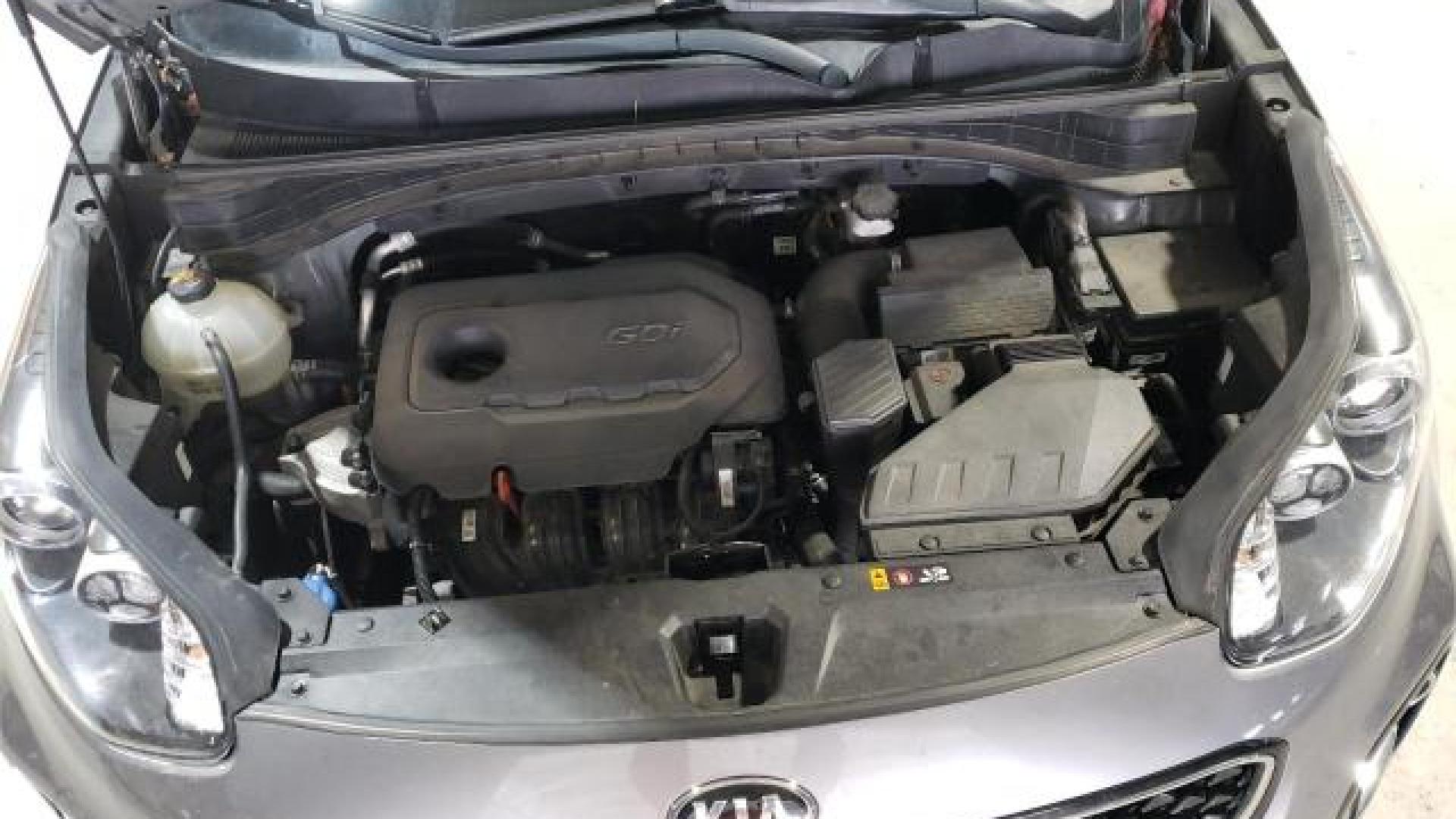 Kia - Sportage - 2018 - Grey - 87279894