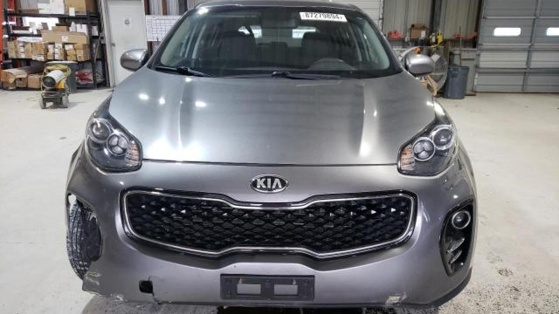 Kia - Sportage - 2018 - Grey - 87279894