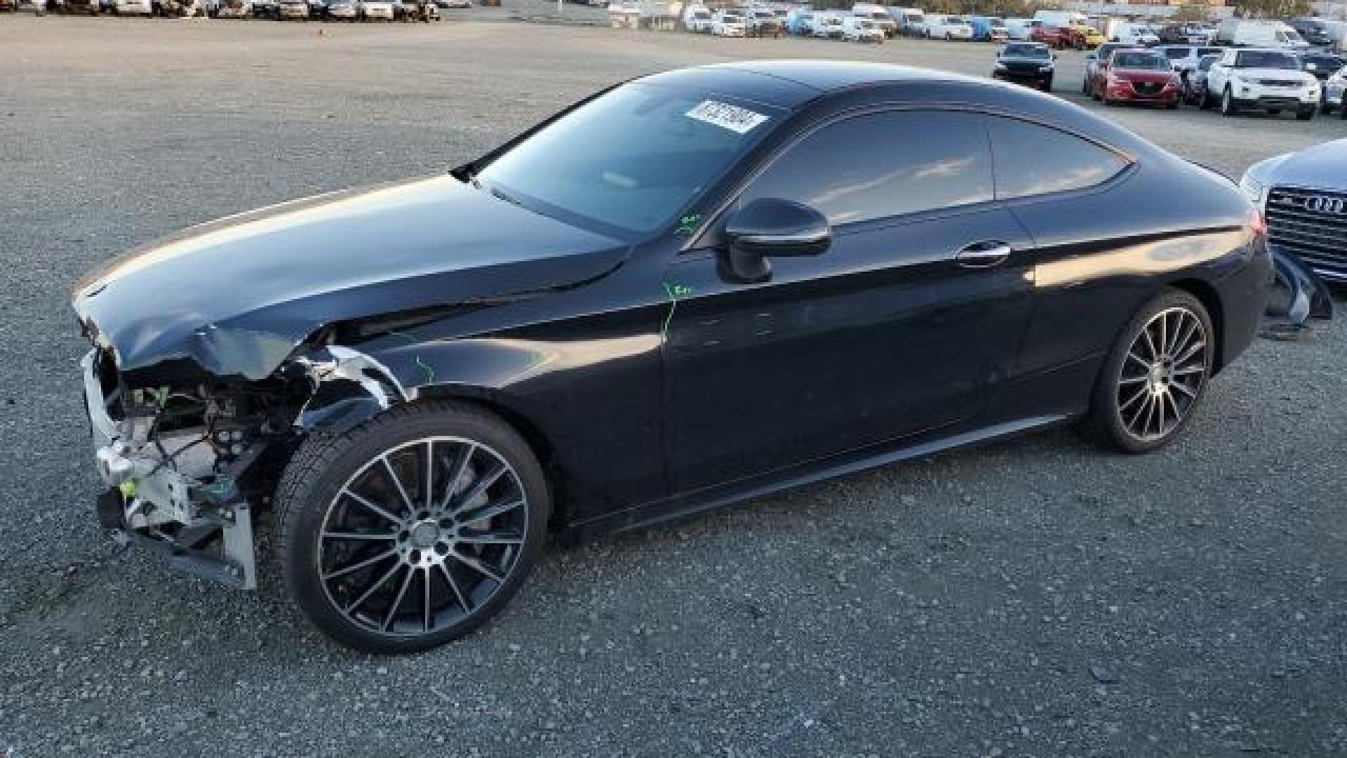 Mercedes - C300 - 2017 - Black - 87321904