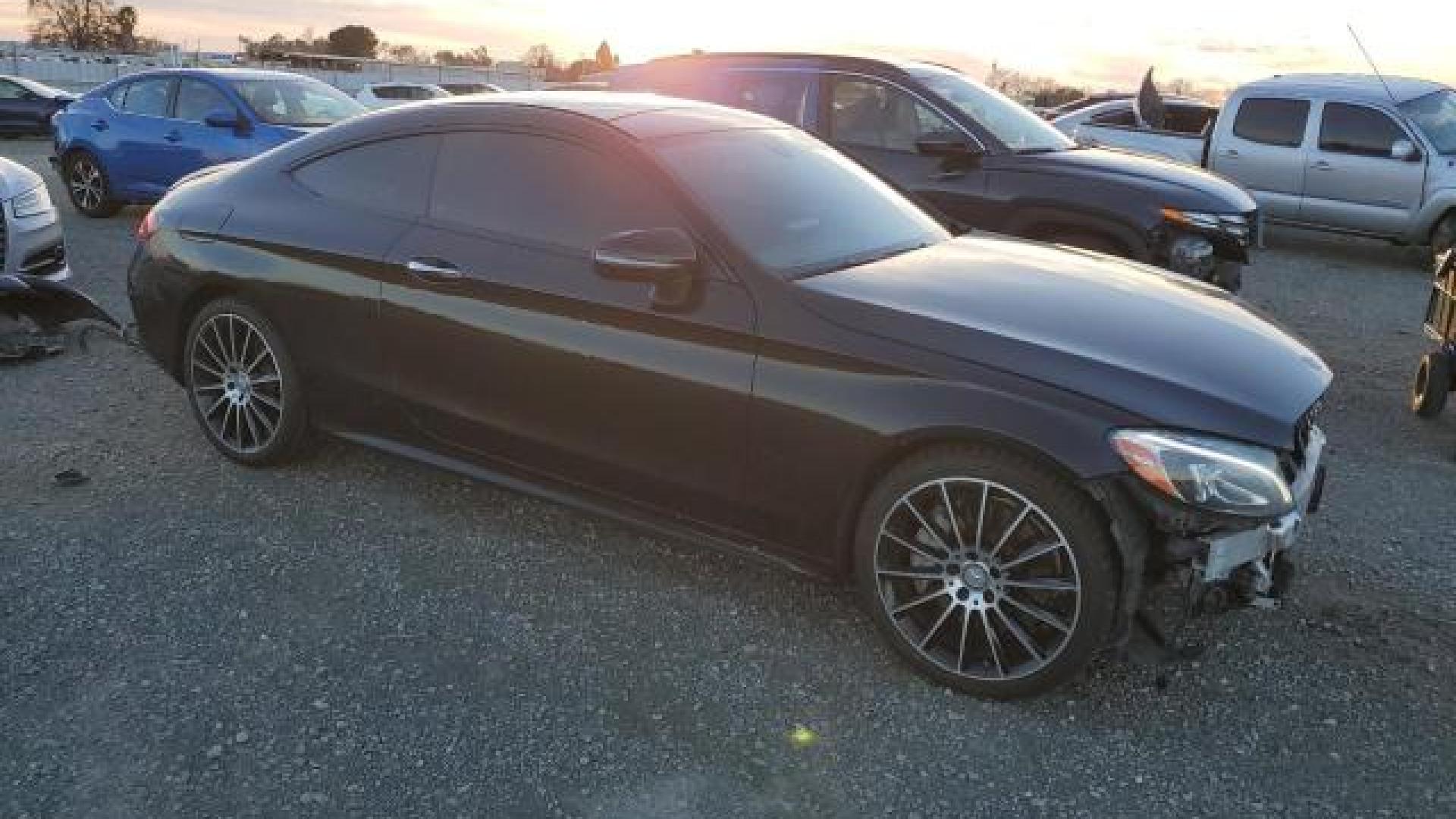 Mercedes - C300 - 2017 - Black - 87321904