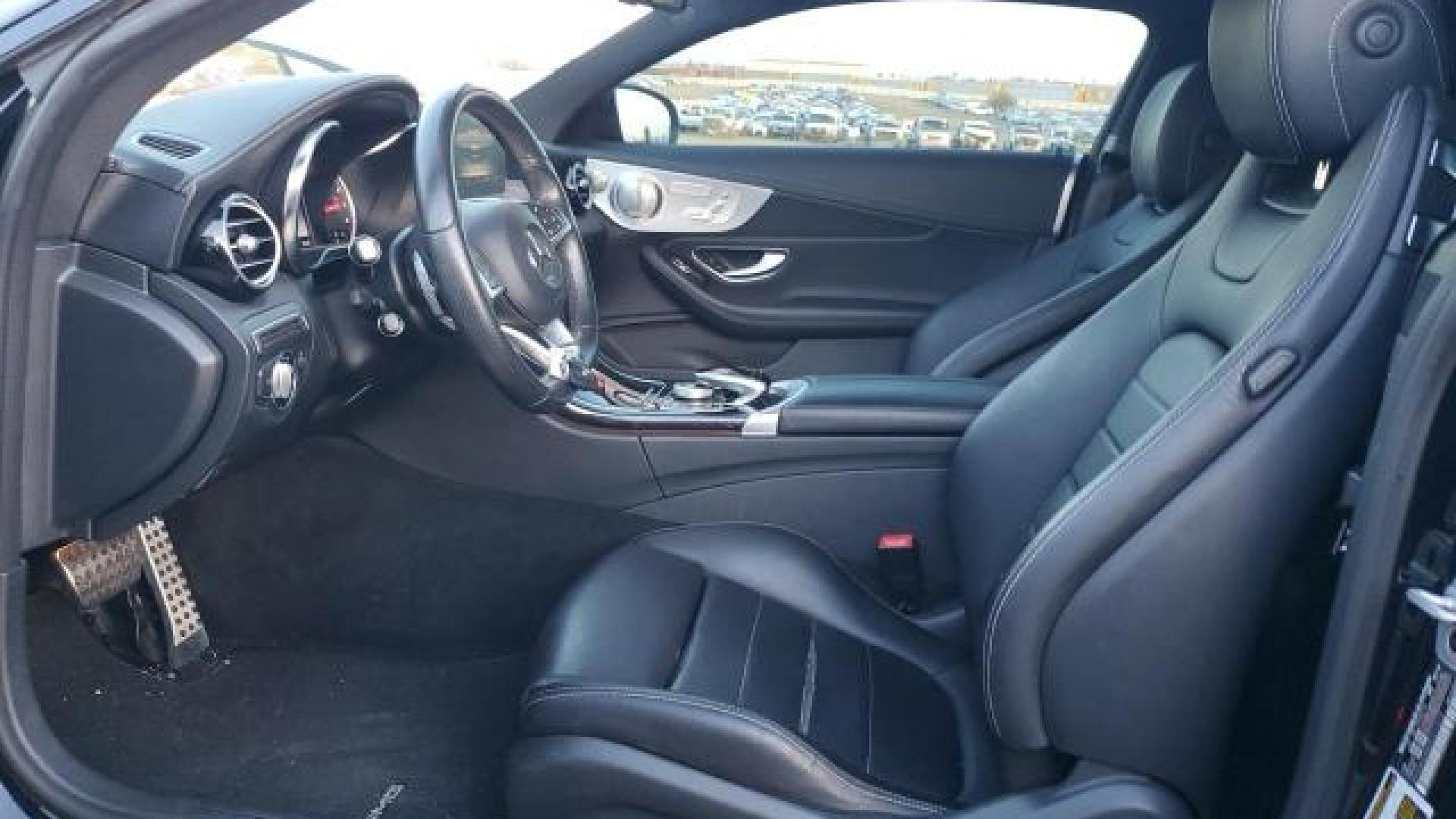 Mercedes - C300 - 2017 - Black - 87321904