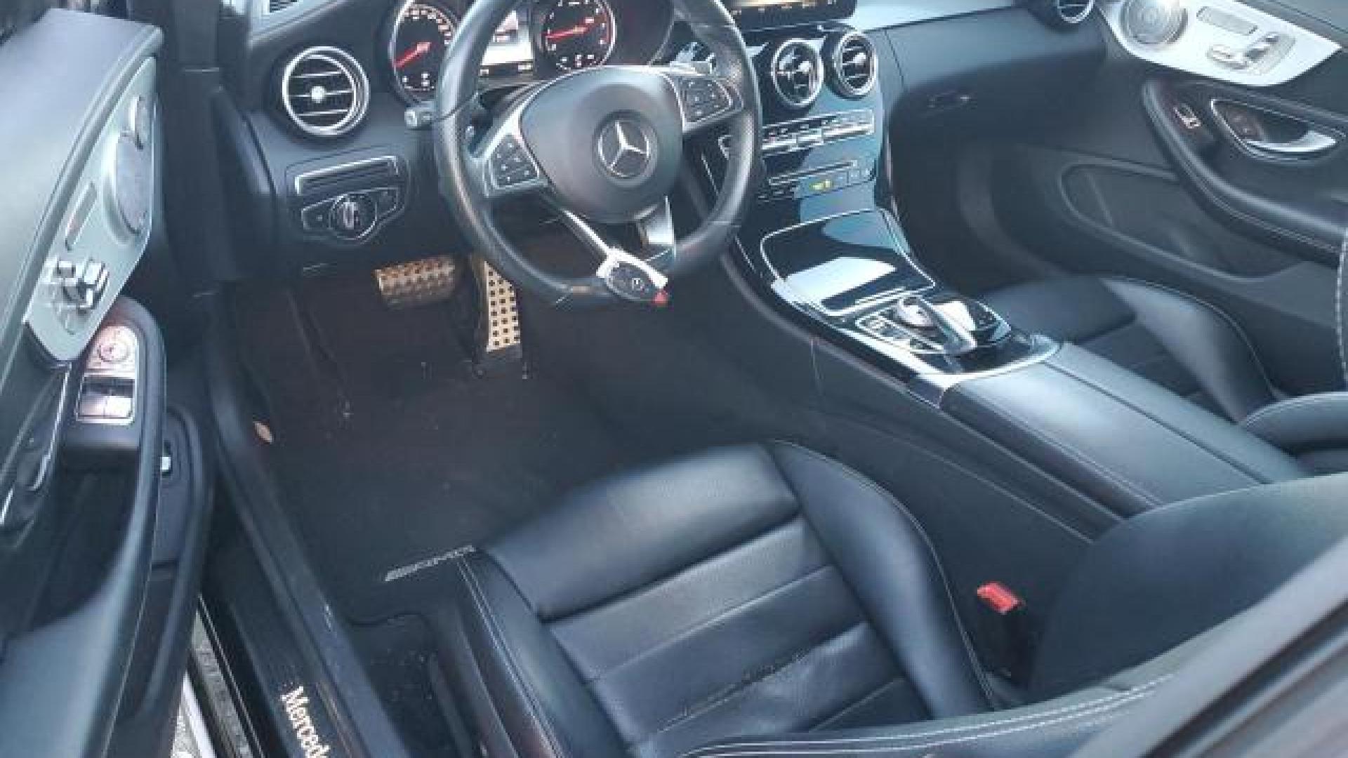 Mercedes - C300 - 2017 - Black - 87321904