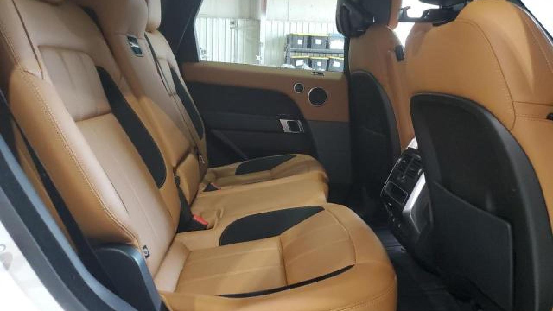 Range Rover - Sport - 2018 - White - 87431414