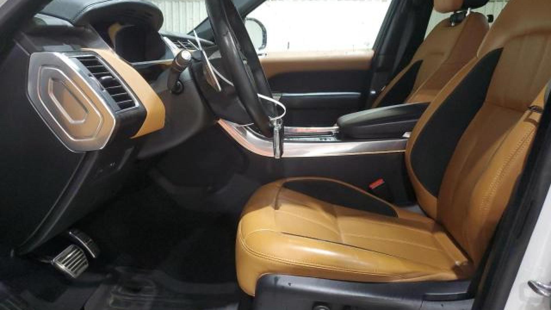 Range Rover - Sport - 2018 - White - 87431414