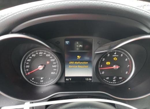 Mercedes - C300 - 2017 - White - 87703945