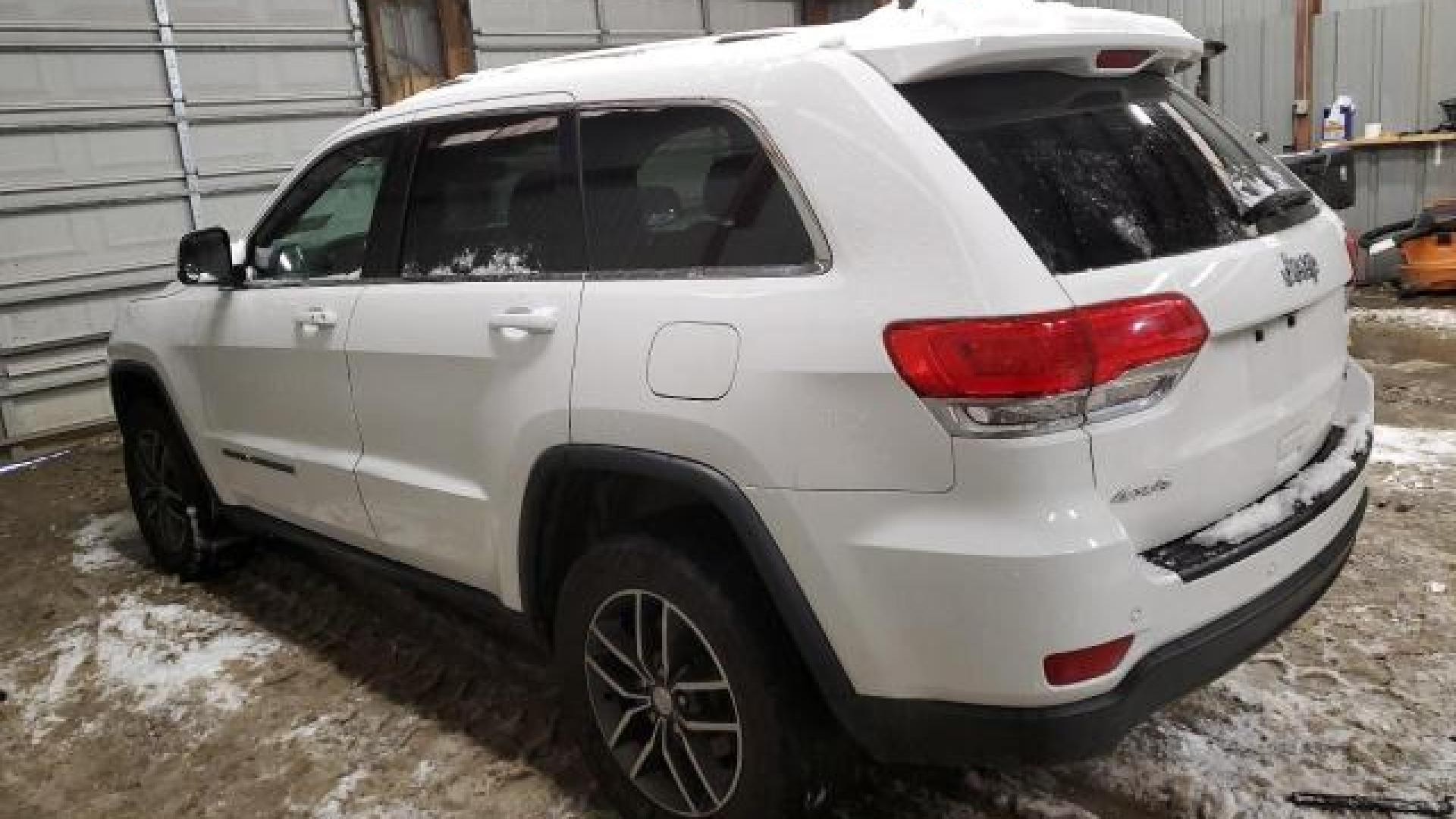Jeep  - Grand Cherokee - 2018 - White - 87920295
