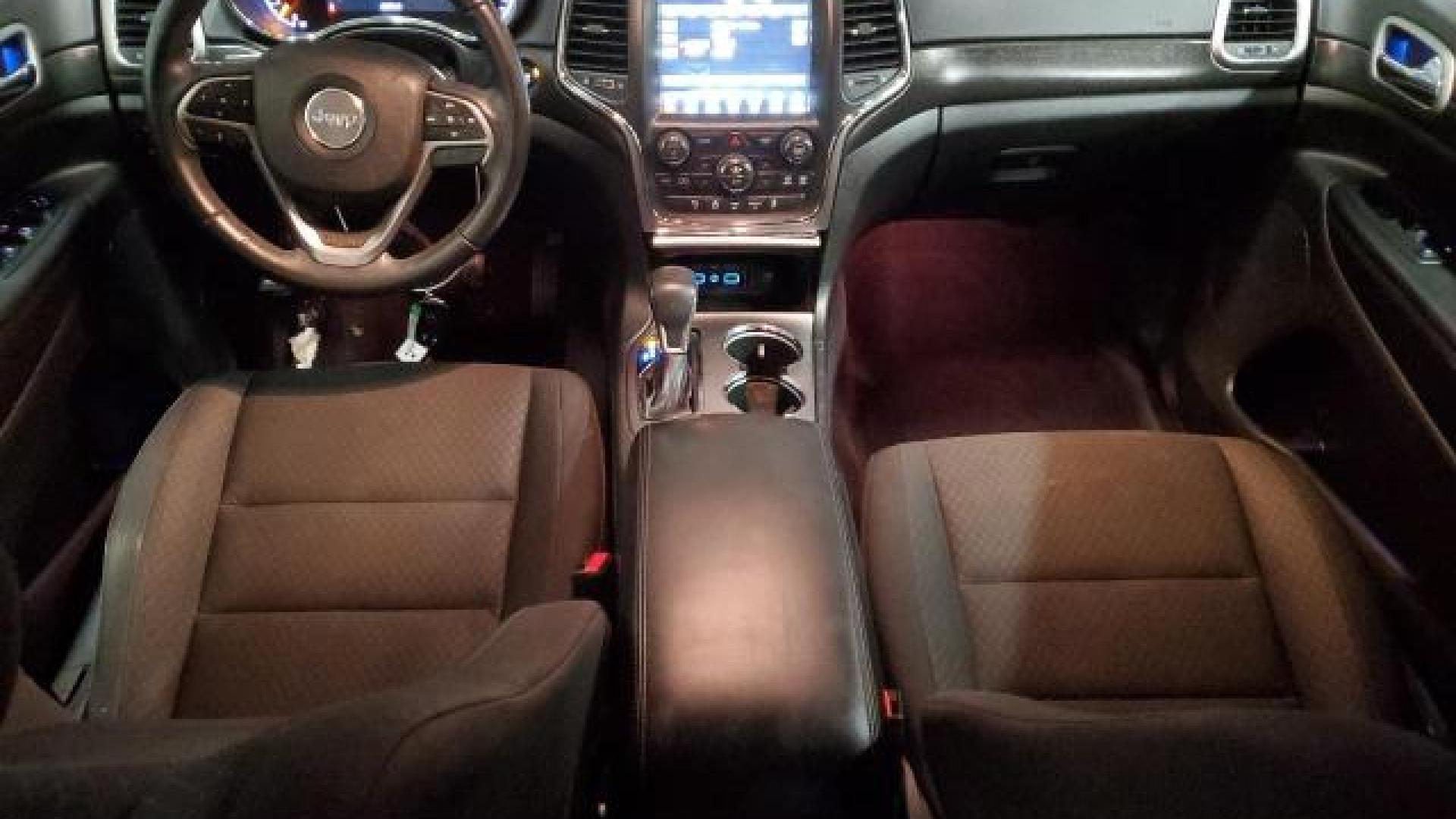 Jeep  - Grand Cherokee - 2018 - White - 87920295