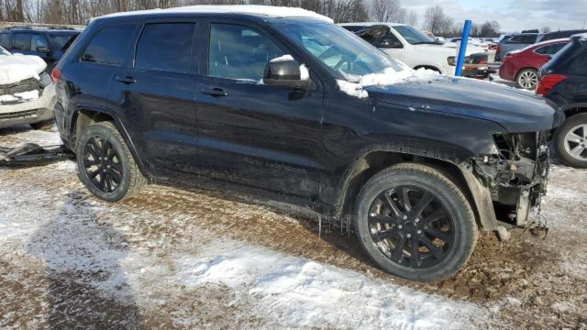 Jeep  - Grand Cherokee - 2017 - Black - 88019145