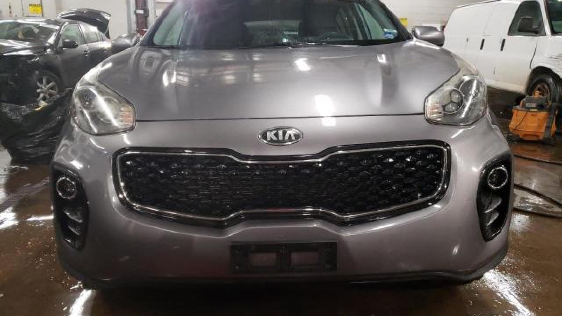 Kia - Sportage - 2017 - Grey - 88020085