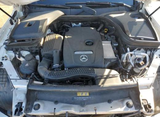 Mercedes - Glc300 - 2018 - White - 88102765