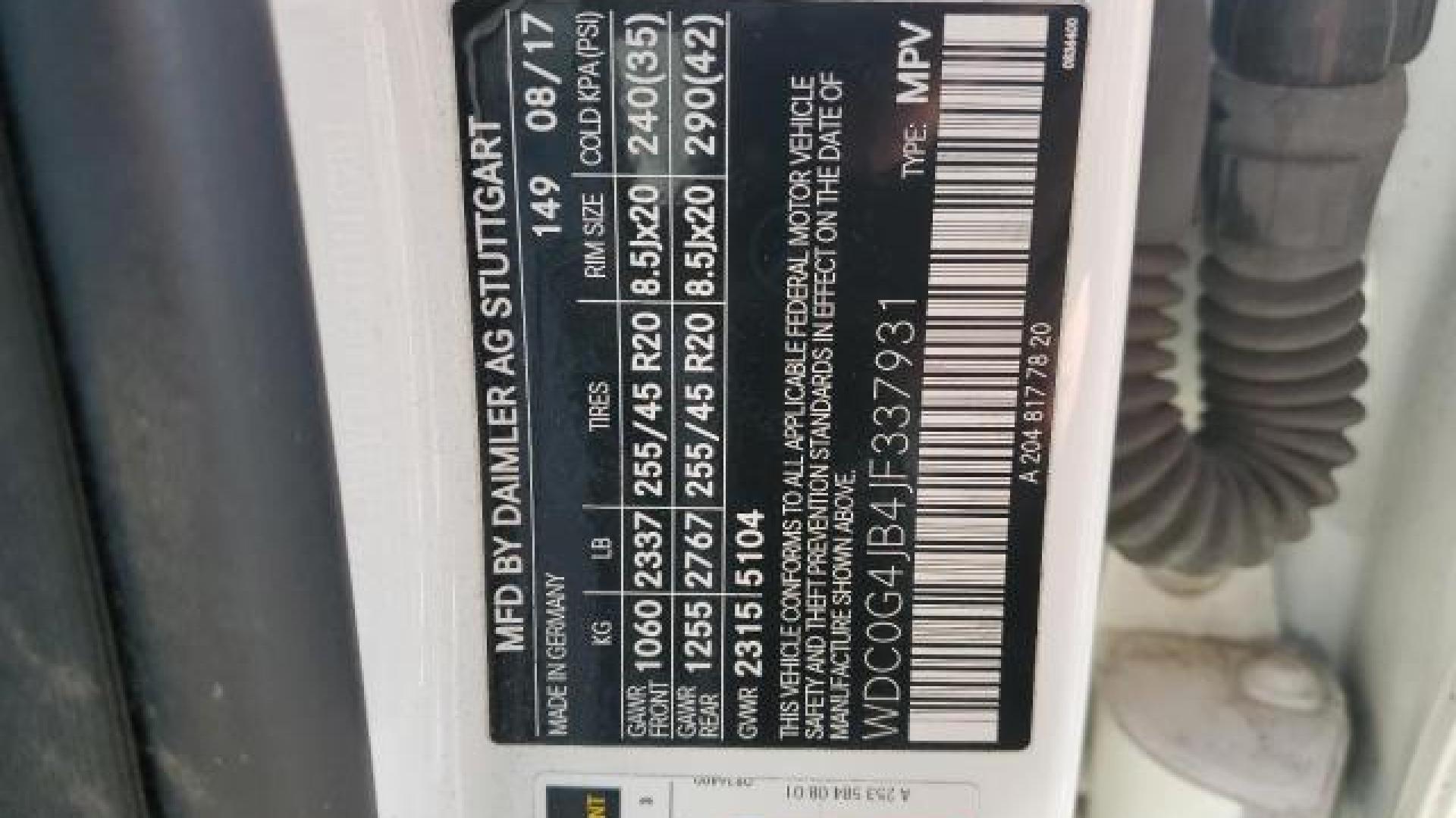 Mercedes - Glc300 - 2018 - White - 88102765