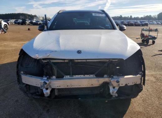 Mercedes - Glc300 - 2018 - White - 88102765