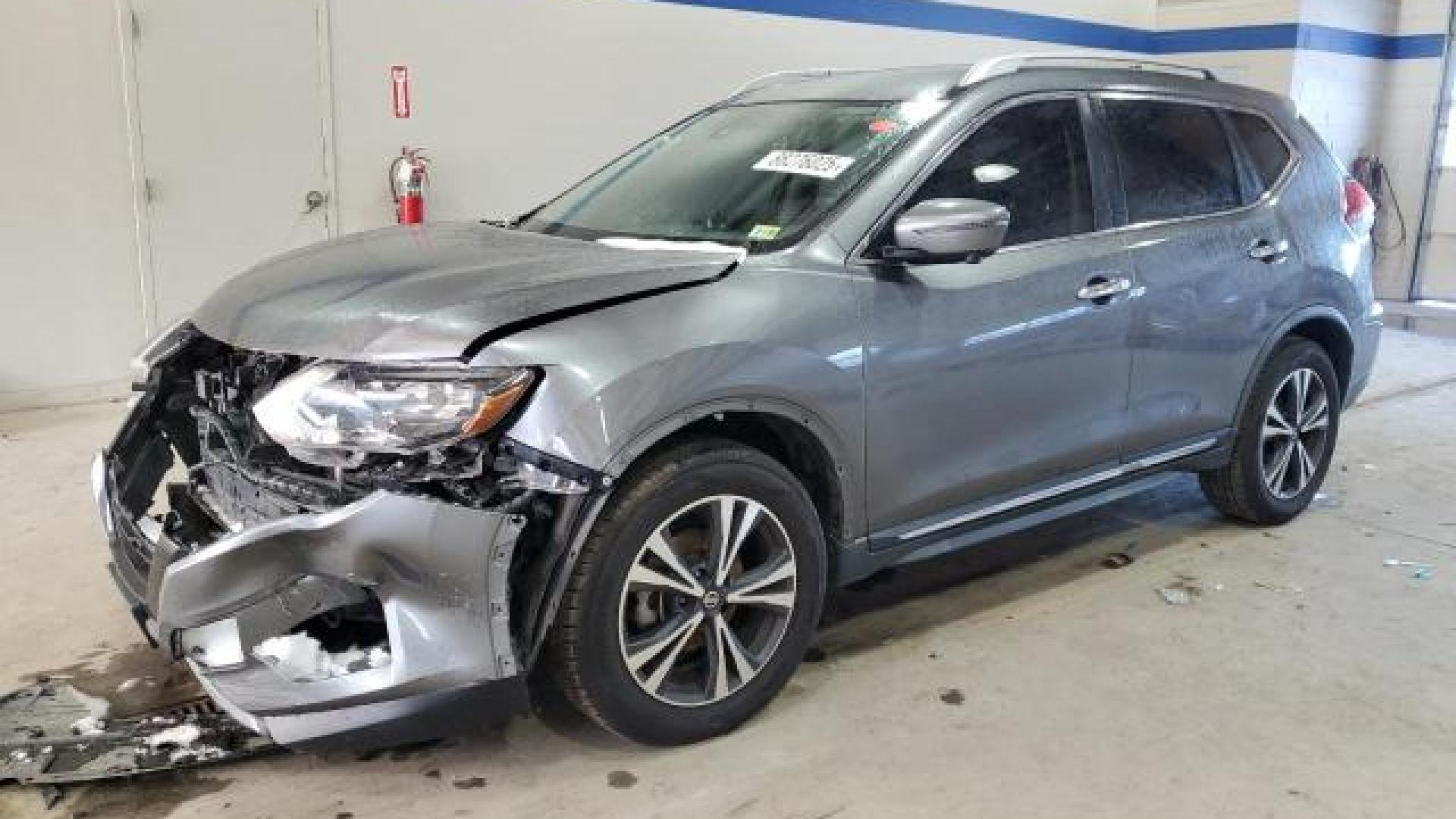 Nissan  - Rogue - 2018 - Grey - 88276025