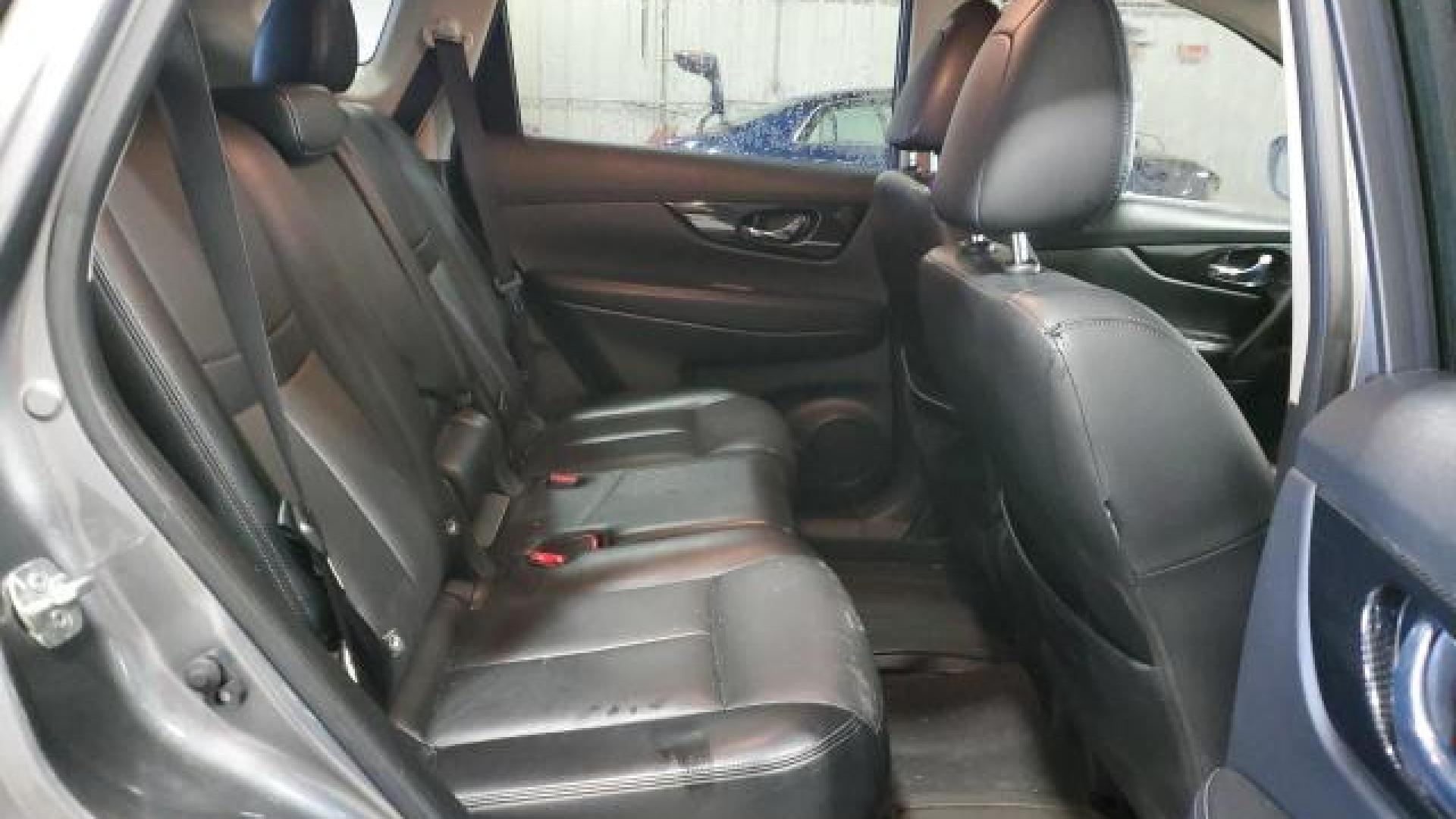 Nissan  - Rogue - 2018 - Grey - 88276025