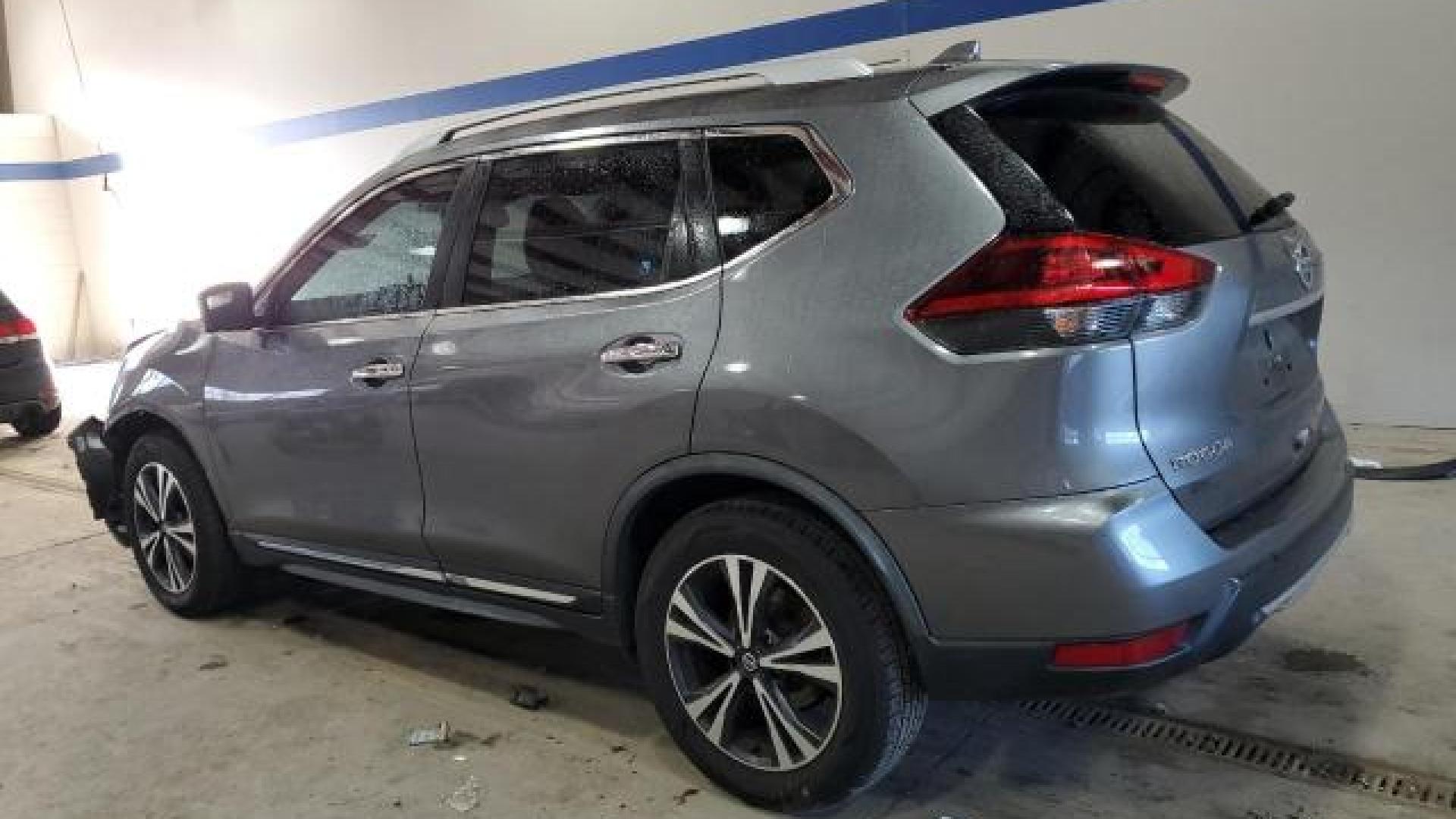 Nissan  - Rogue - 2018 - Grey - 88276025