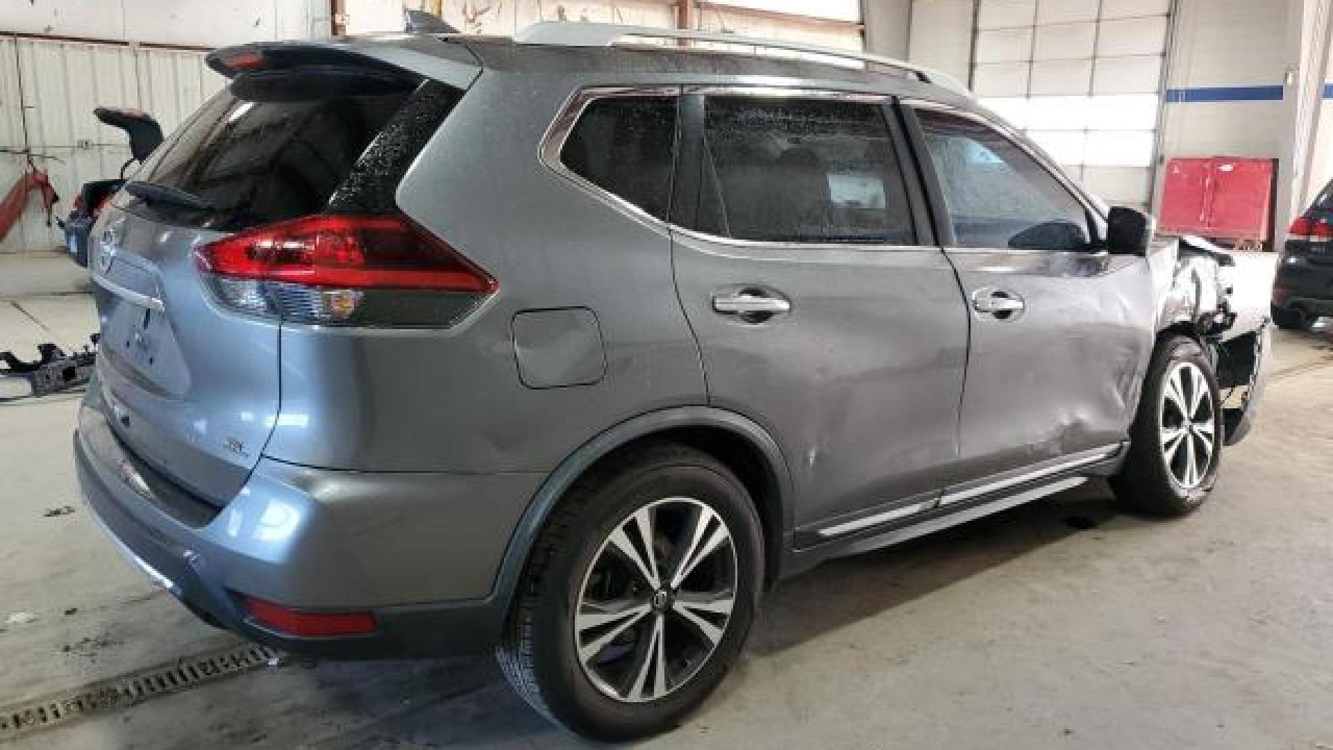 Nissan  - Rogue - 2018 - Grey - 88276025