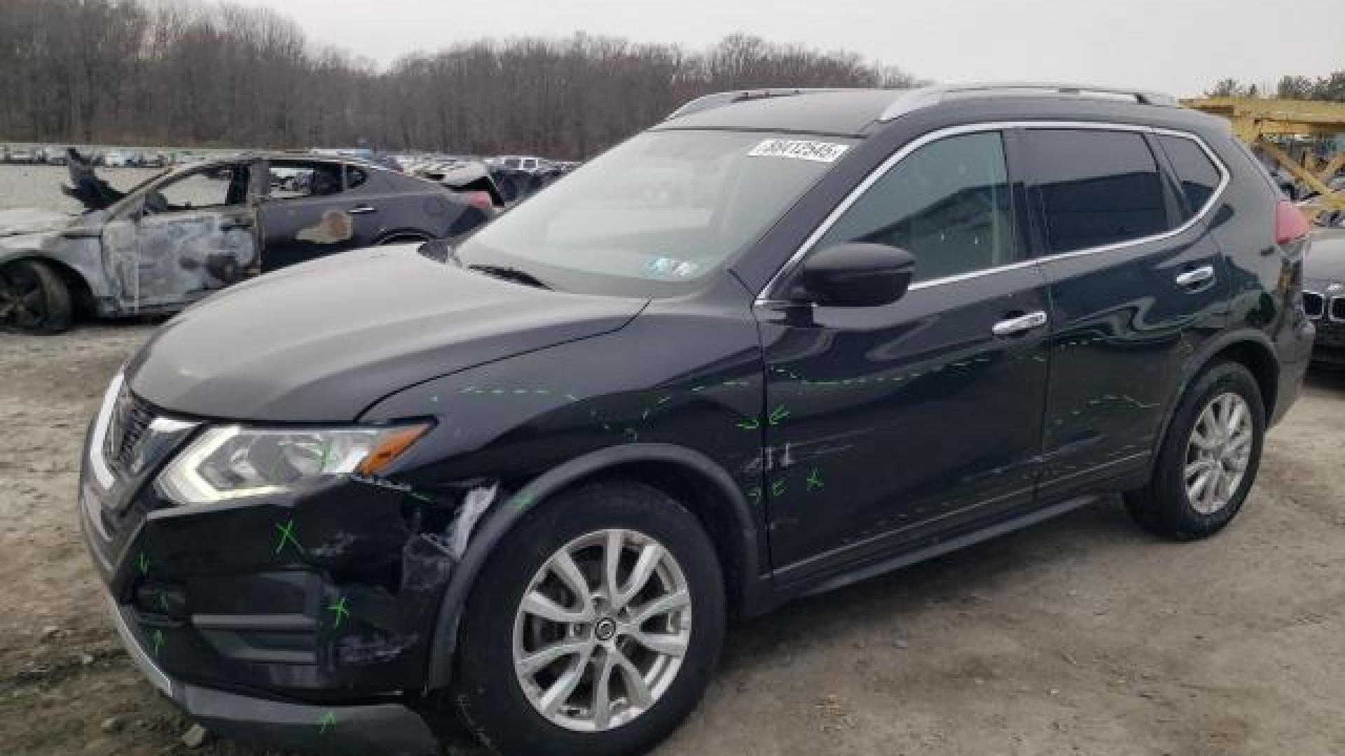 Nissan  - Rogue - 2018 - Black - 88412545