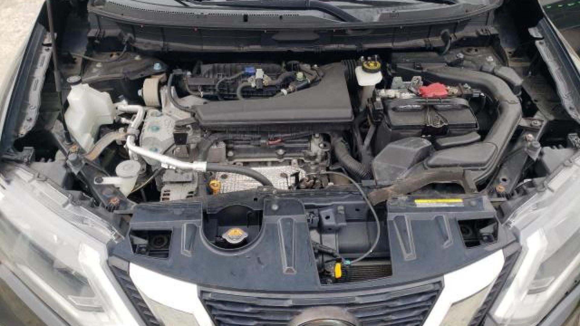 Nissan  - Rogue - 2018 - Black - 88412545