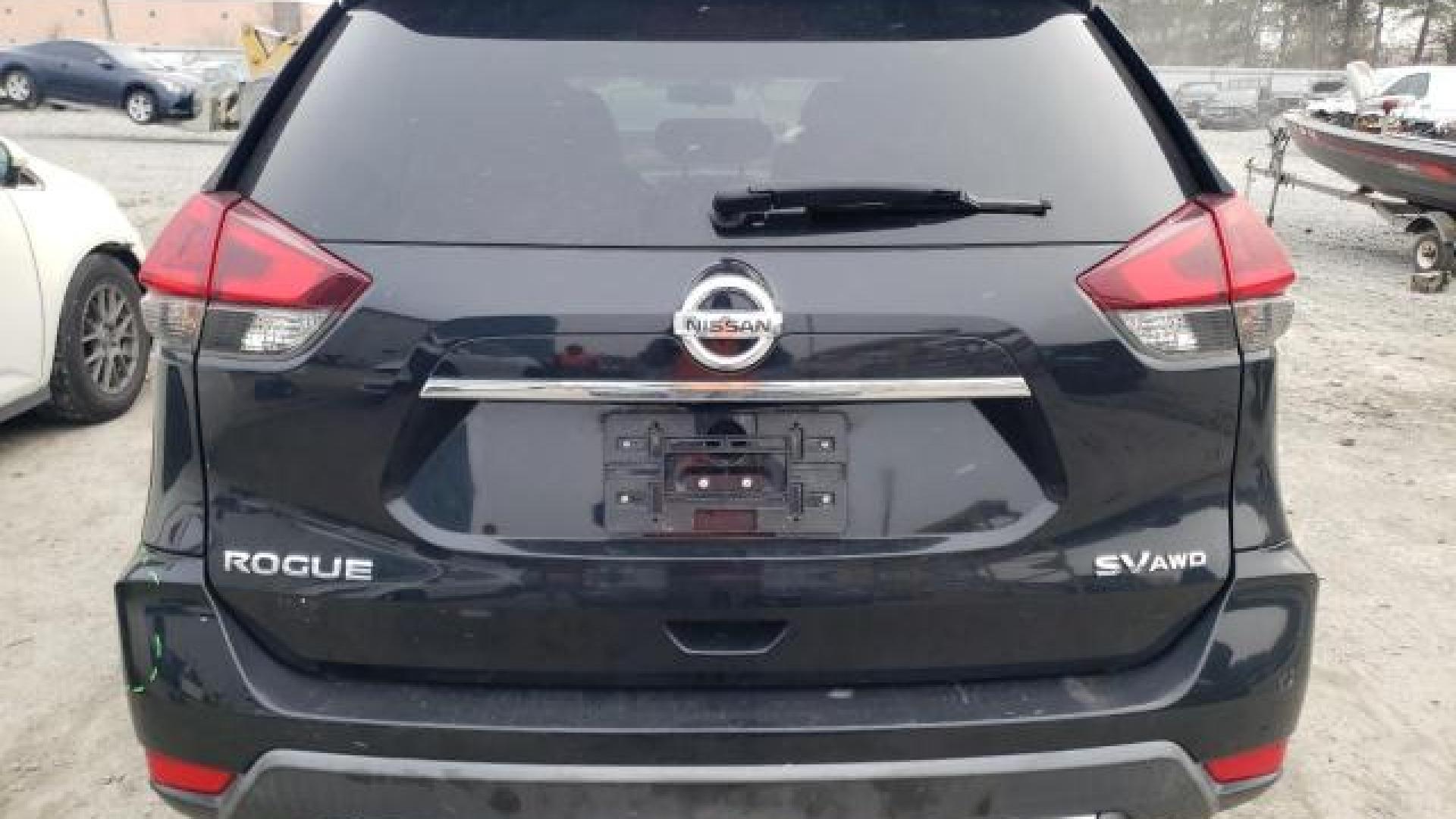 Nissan  - Rogue - 2018 - Black - 88412545