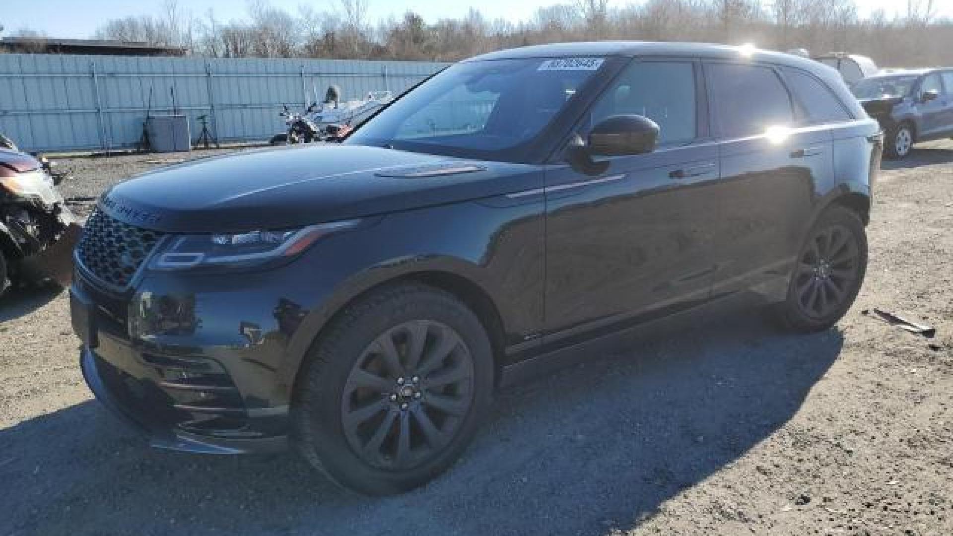 Range Rover - Velar - 2018 - Black - 88702645