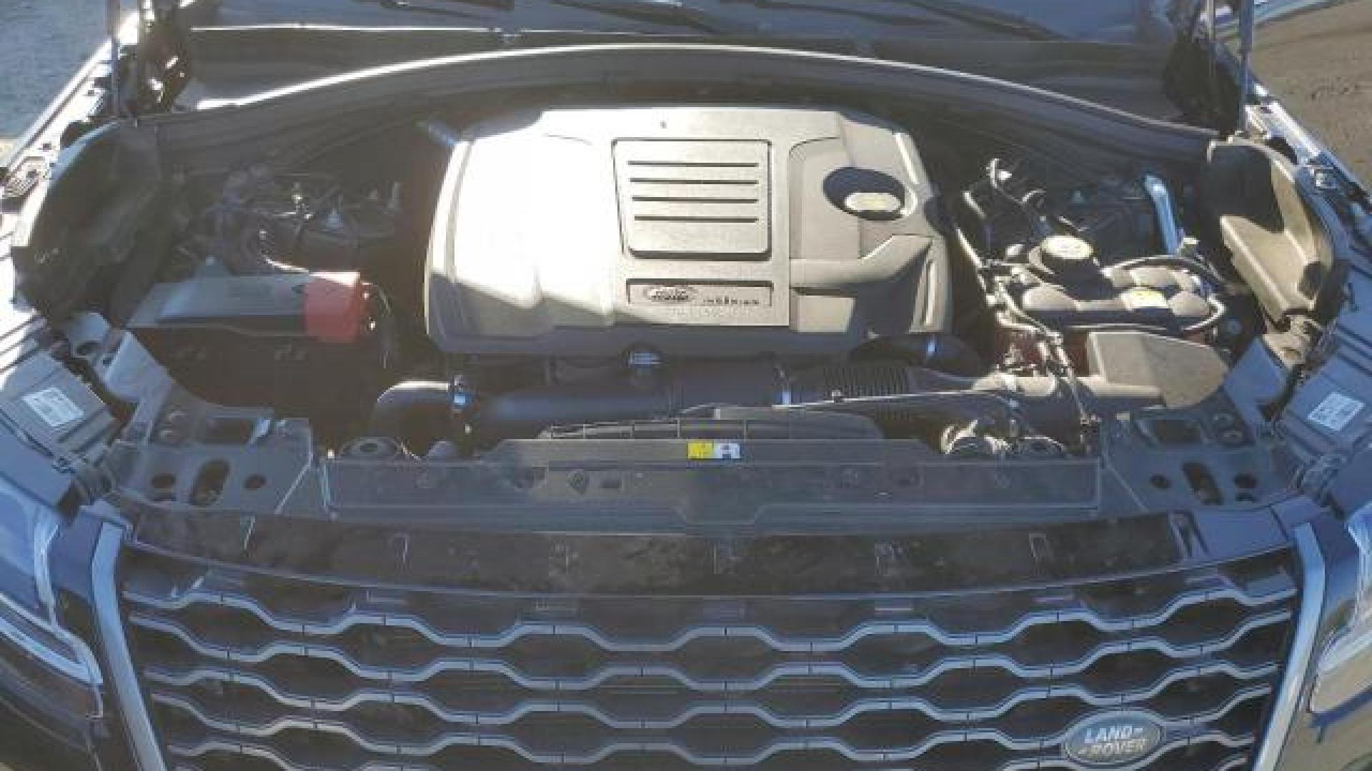 Range Rover - Velar - 2018 - Black - 88702645