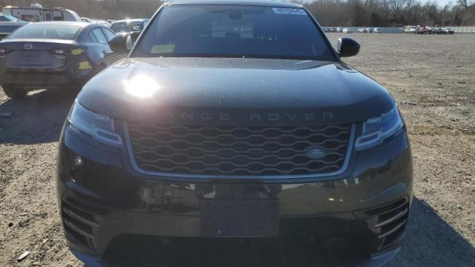 Range Rover - Velar - 2018 - Black - 88702645