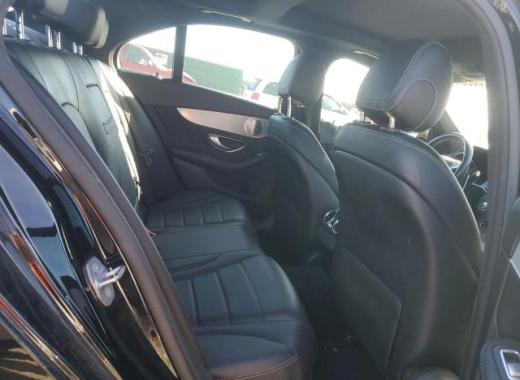 Mercedes - C300 - 2018 - Black - 88864445