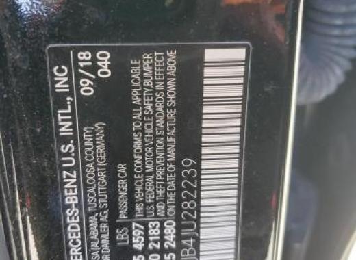 Mercedes - C300 - 2018 - Black - 88864445