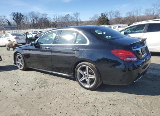 Mercedes - C300 - 2018 - Black - 88864445