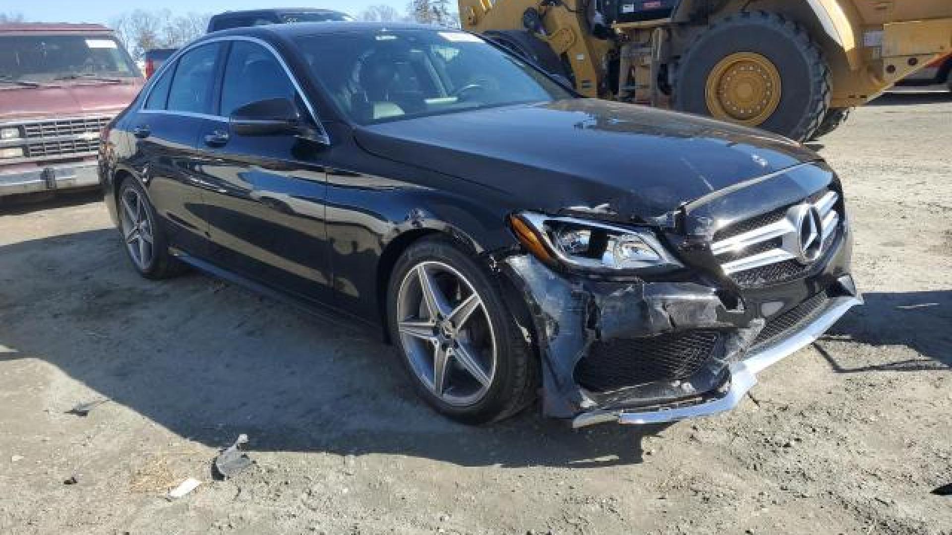 Mercedes - C300 - 2018 - Black - 88864445