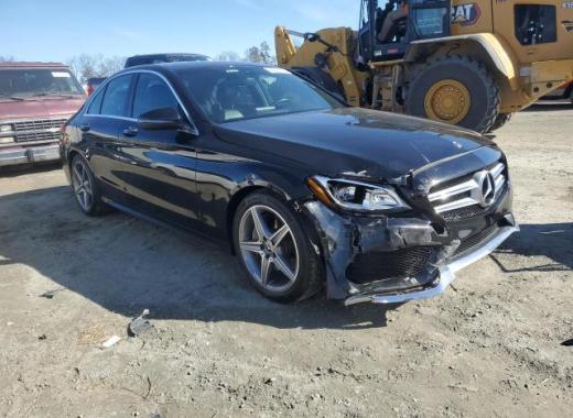 Mercedes - C300 - 2018 - Black - 88864445