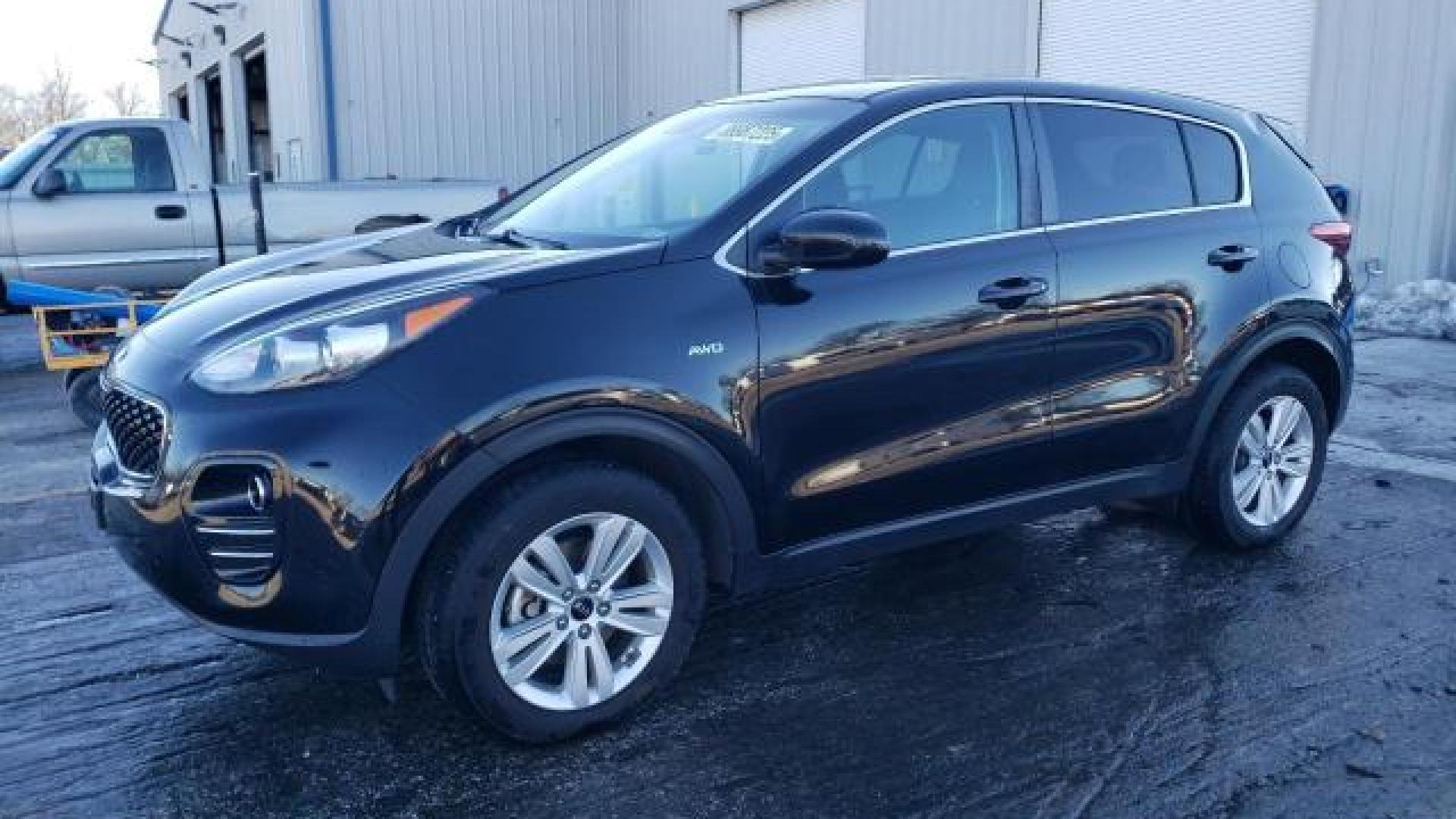 Kia - Sportage - 2017 - Black - 88987225