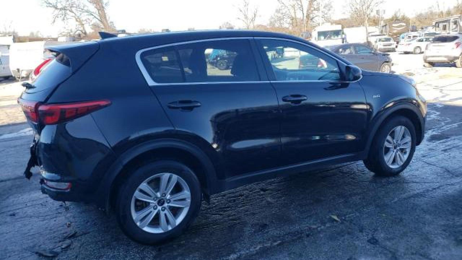 Kia - Sportage - 2017 - Black - 88987225