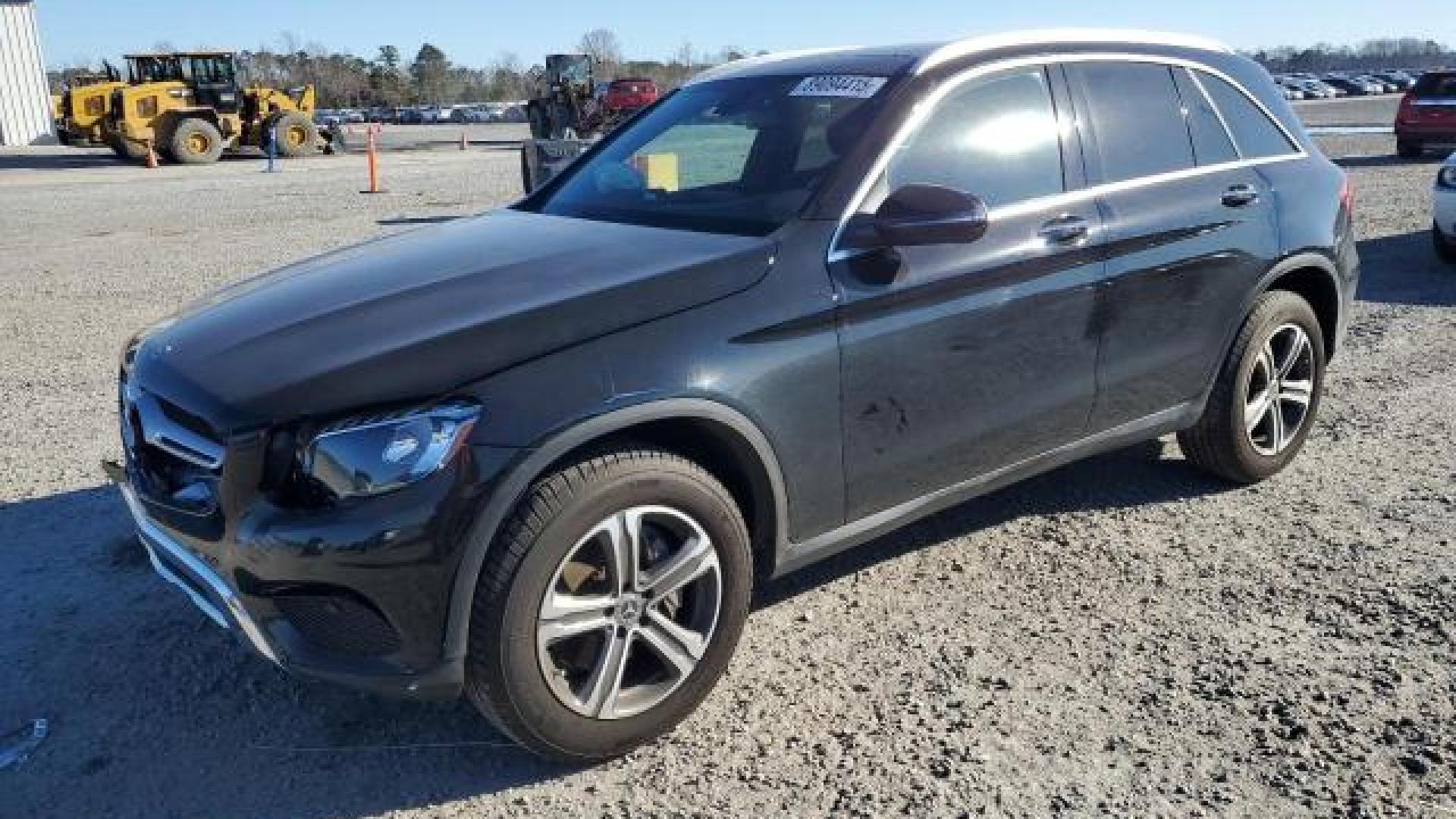 Mercedes - Glc300 - 2017 - Black - 89094415