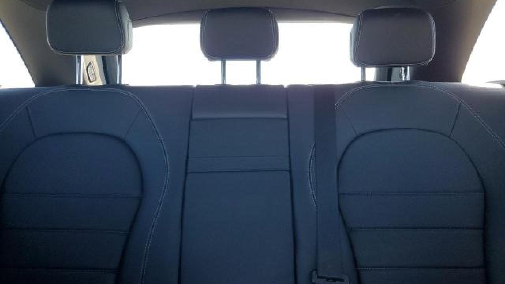 Mercedes - Glc300 - 2017 - Black - 89094415