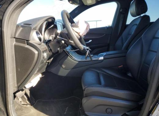 Mercedes - Glc300 - 2017 - Black - 89094415